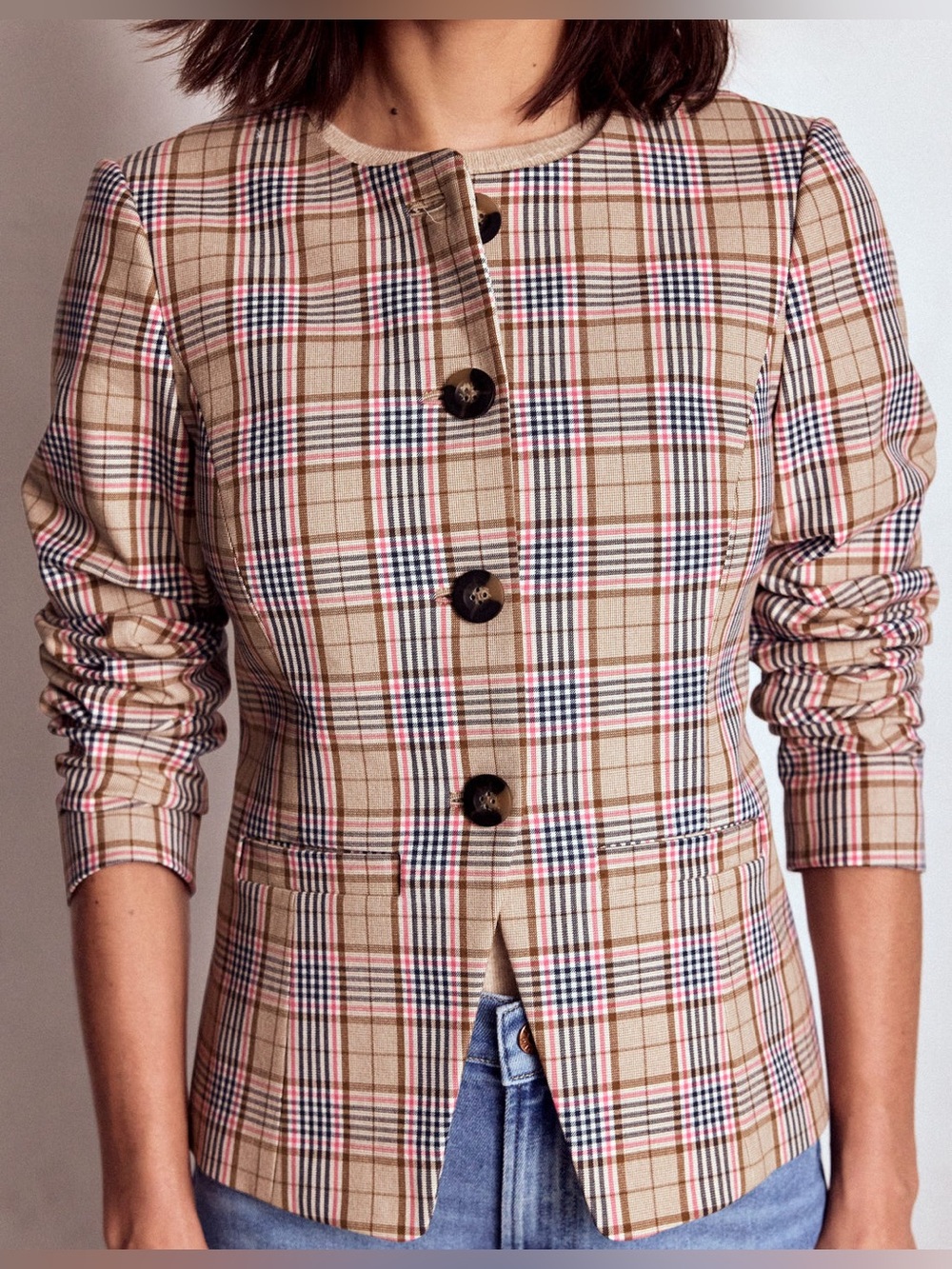 Hampstead Linen Blazer
Brown, Pink & Navy Check